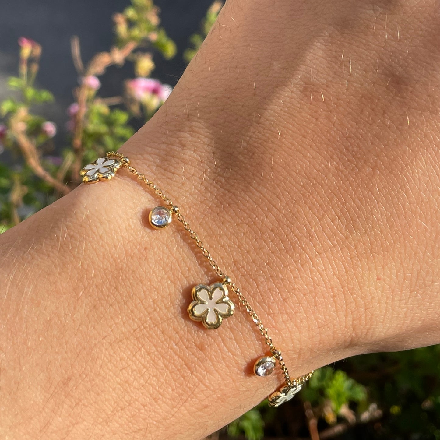 Bracciale fiori perlati